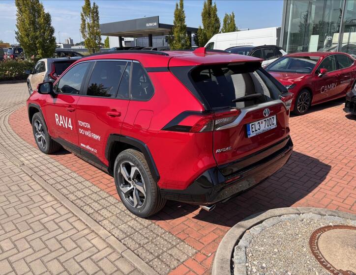 Toyota RAV4 8