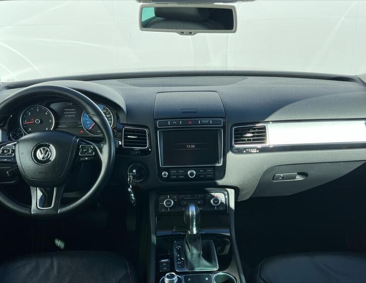 Volkswagen Touareg 5