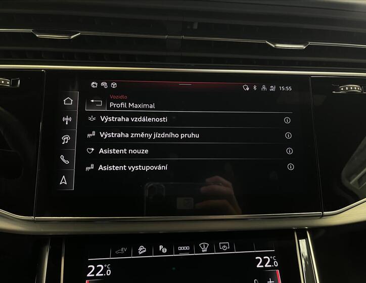 Audi Q7 11