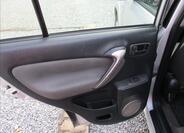 Toyota RAV4 11