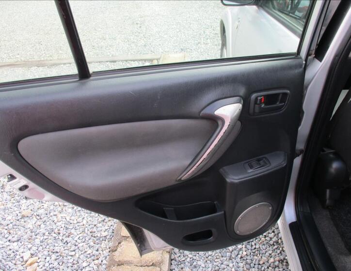 Toyota RAV4 11