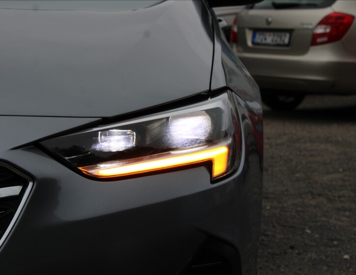 Opel Insignia 40
