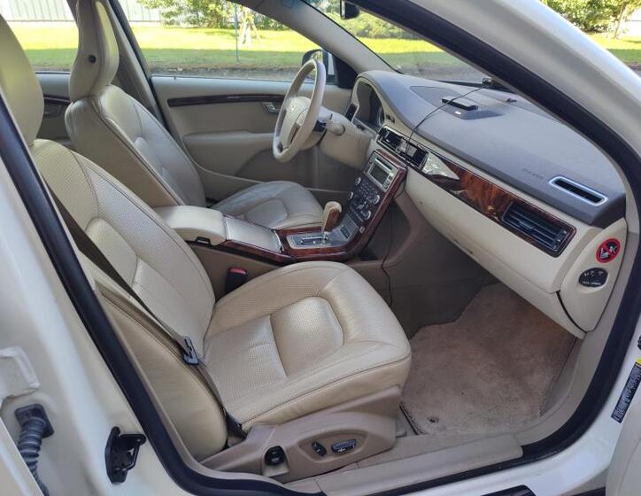 Volvo S80 26