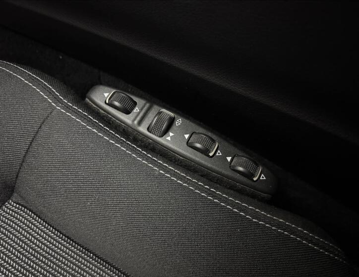 Mercedes-Benz Třídy E 37