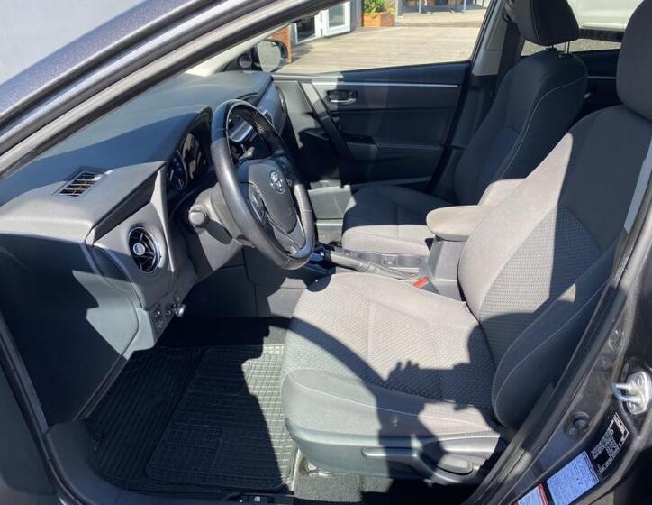 Toyota Corolla 10