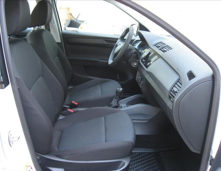 Škoda Fabia 16