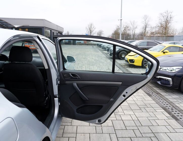Škoda Octavia 16