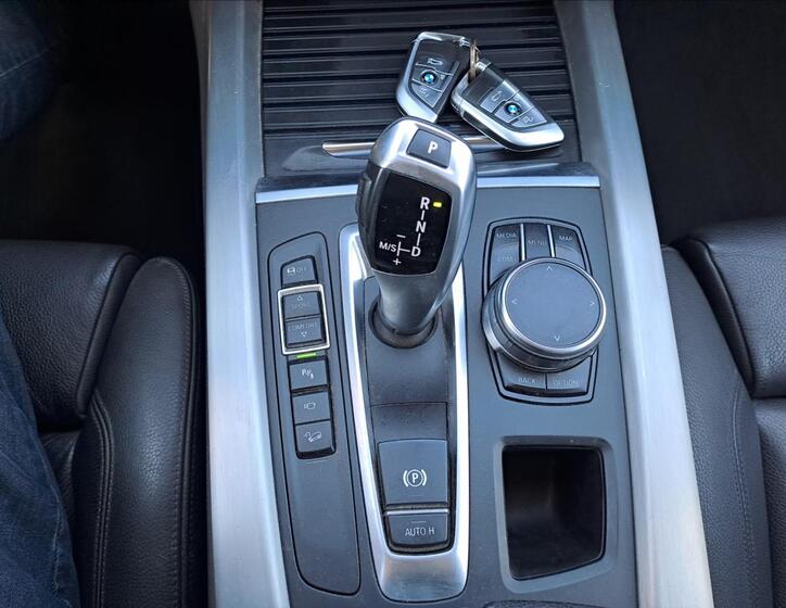 BMW X5 16