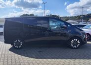Hyundai Staria 4