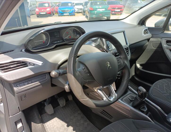 Peugeot 2008 12