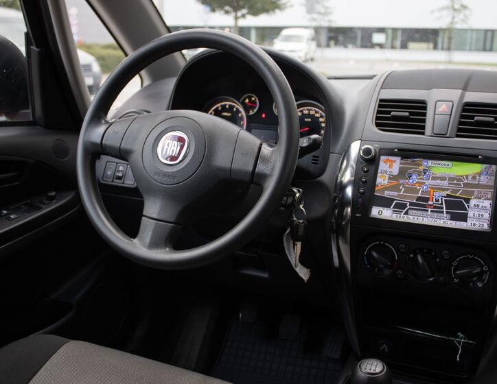 Fiat Sedici 11