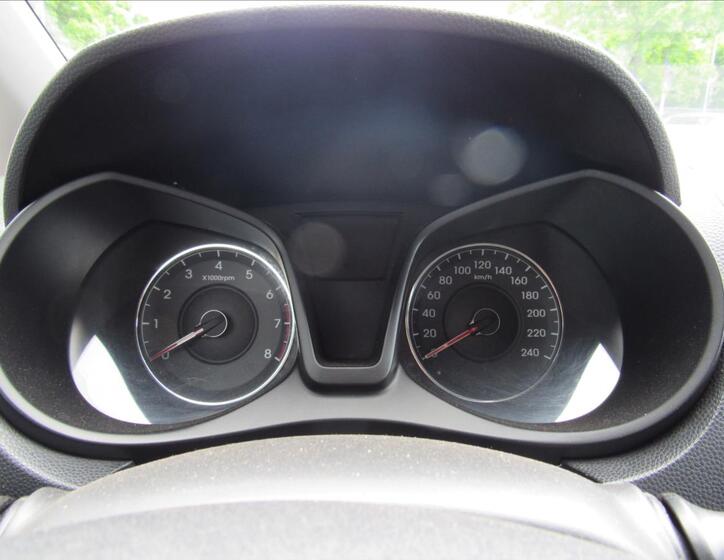 Hyundai ix20 13
