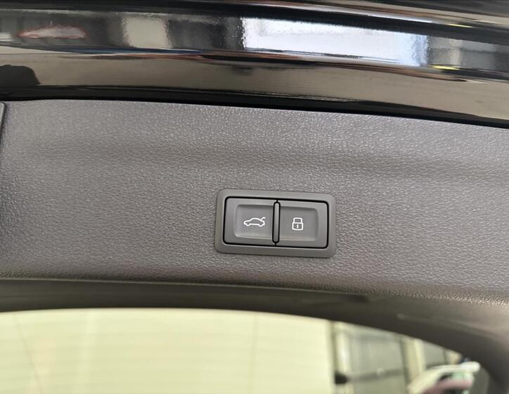Audi S6 38