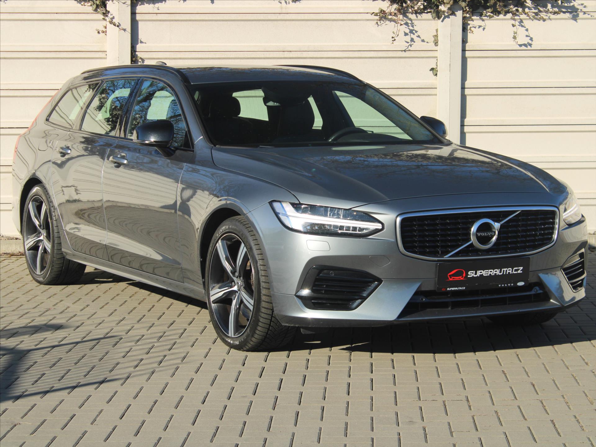 Volvo V90