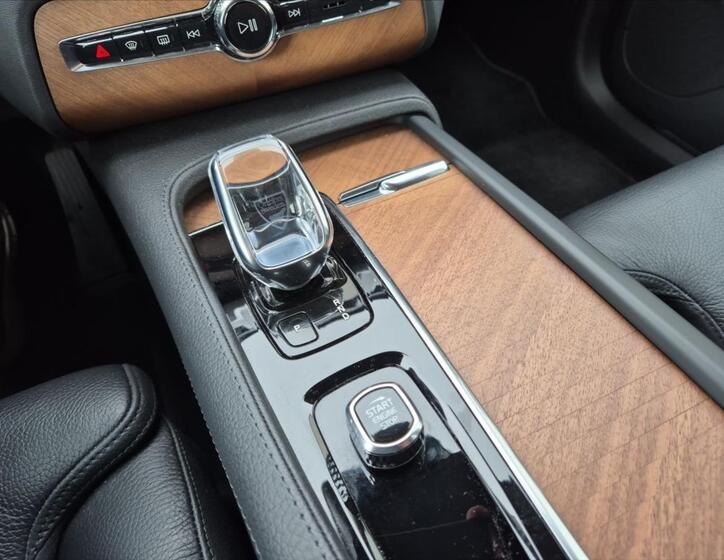 Volvo XC90 19
