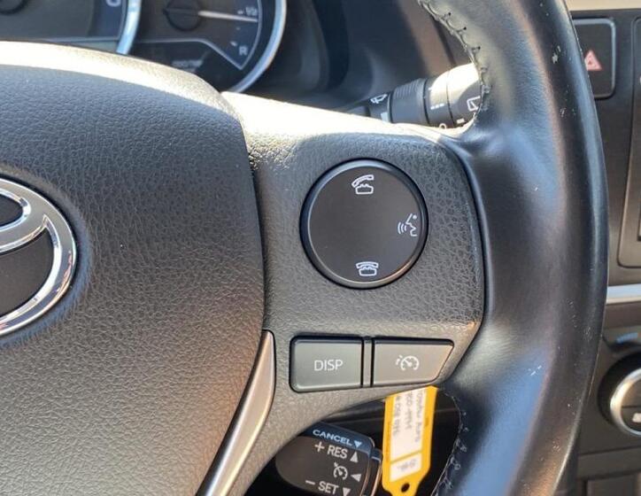 Toyota Auris 18