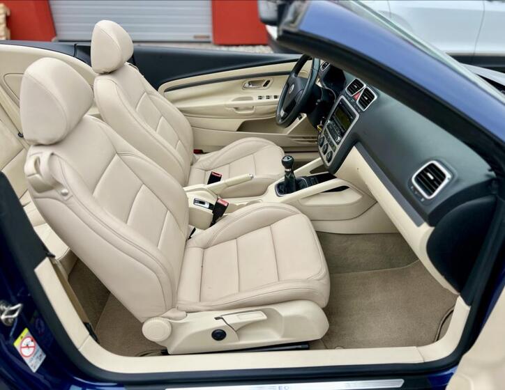Volkswagen EOS 18
