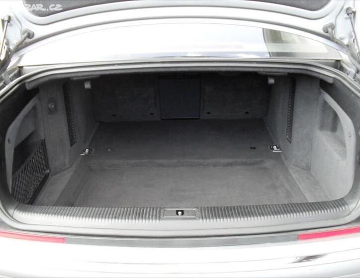 Audi A8 15