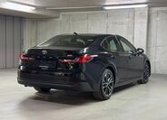 Toyota Camry 5