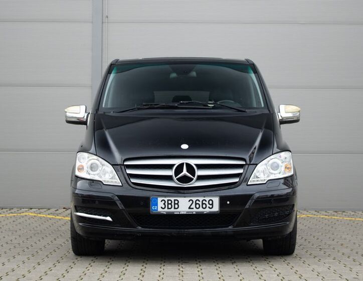 Mercedes-Benz Viano 2
