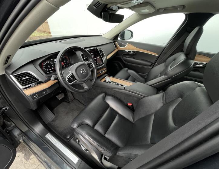 Volvo XC90 5