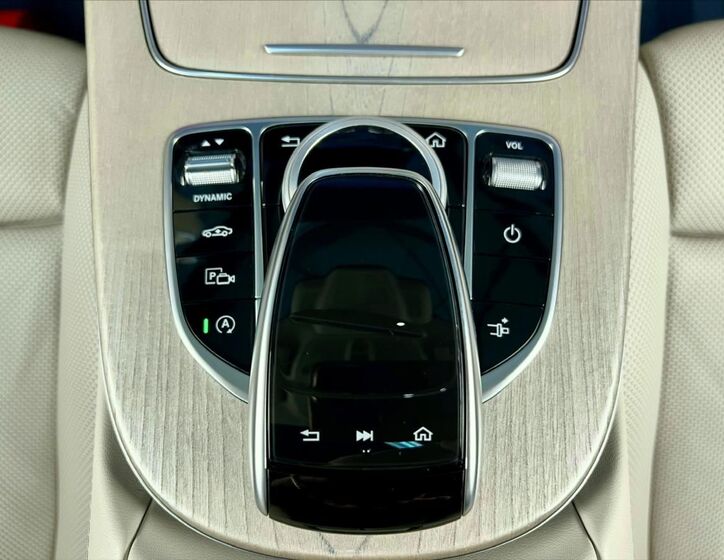 Mercedes-Benz Třídy E 24
