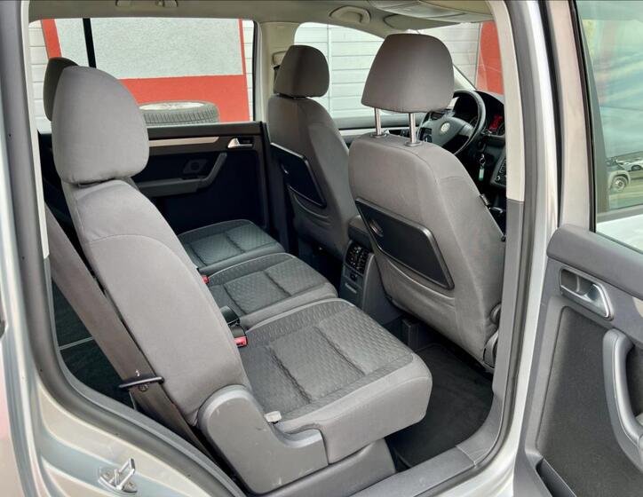 Volkswagen Touran 18
