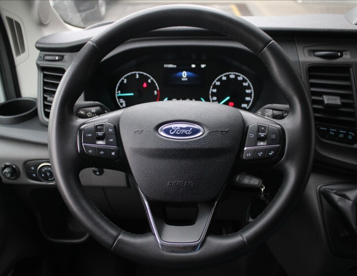 Ford Transit 7