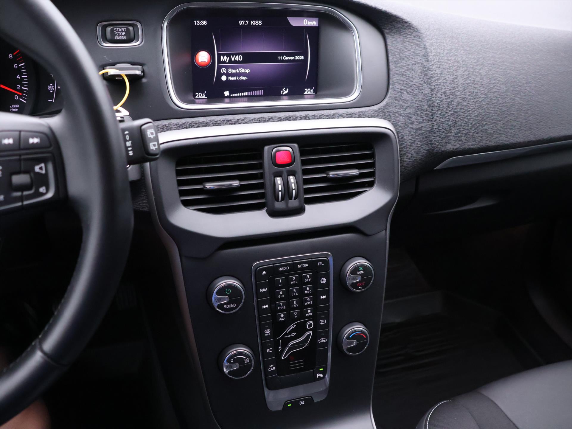 Volvo V40