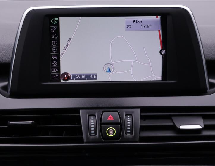 BMW Řada 2 30