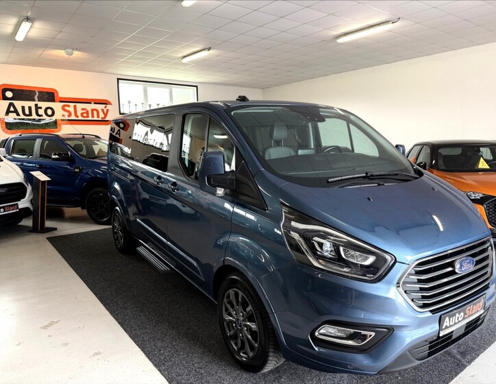 Ford Tourneo Custom 2