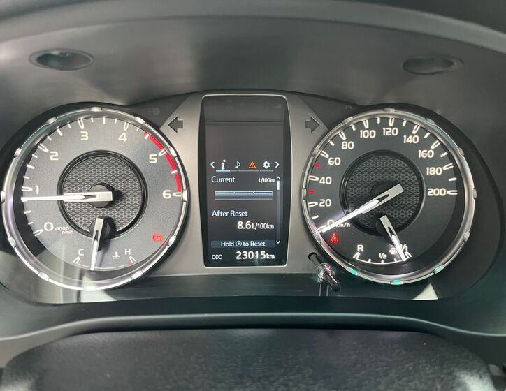 Toyota Hilux 21