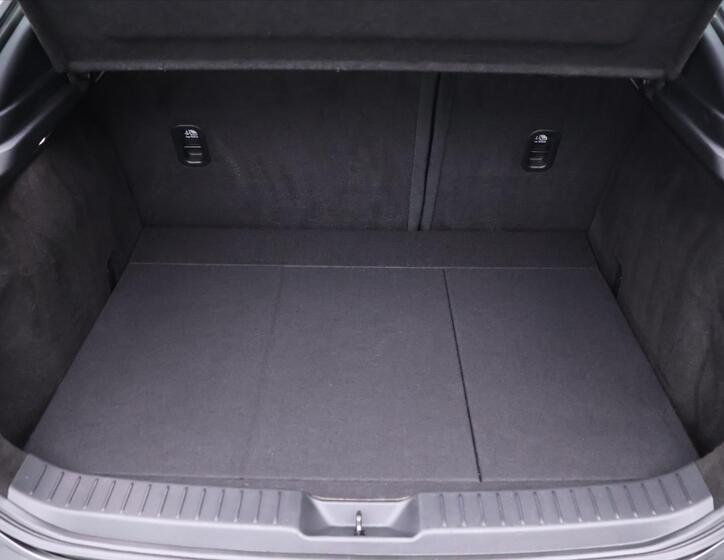 Mazda CX-30 10