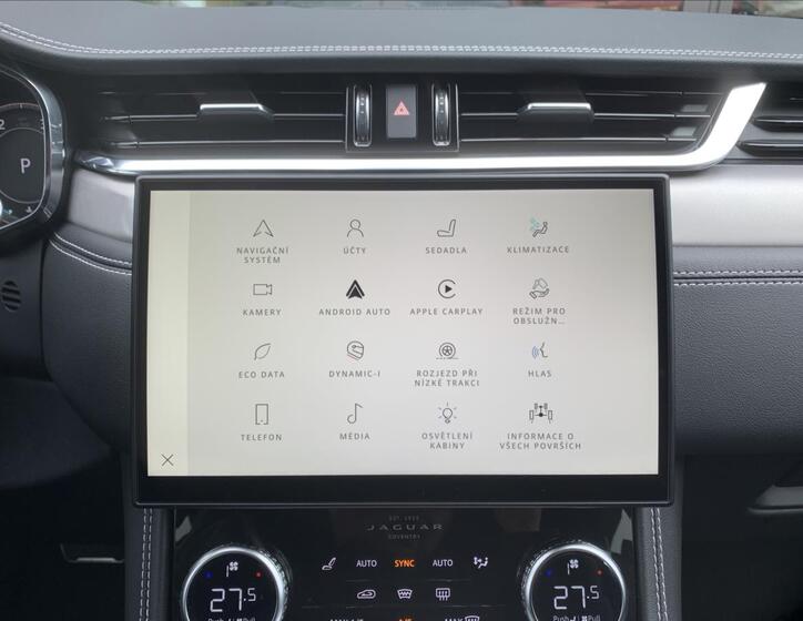 Jaguar F-Pace 21