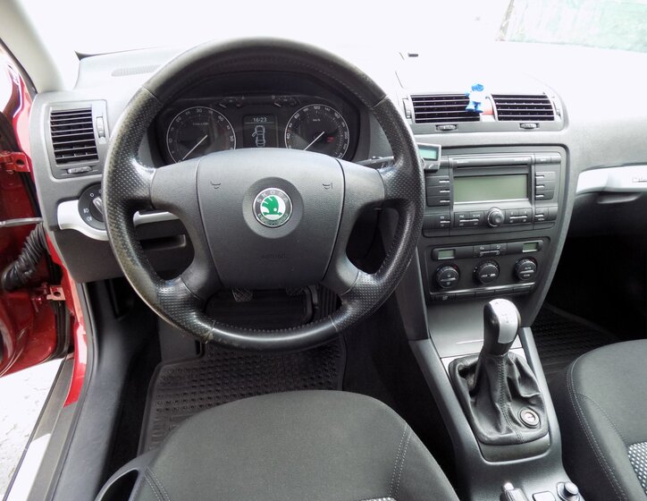 Škoda Octavia 23