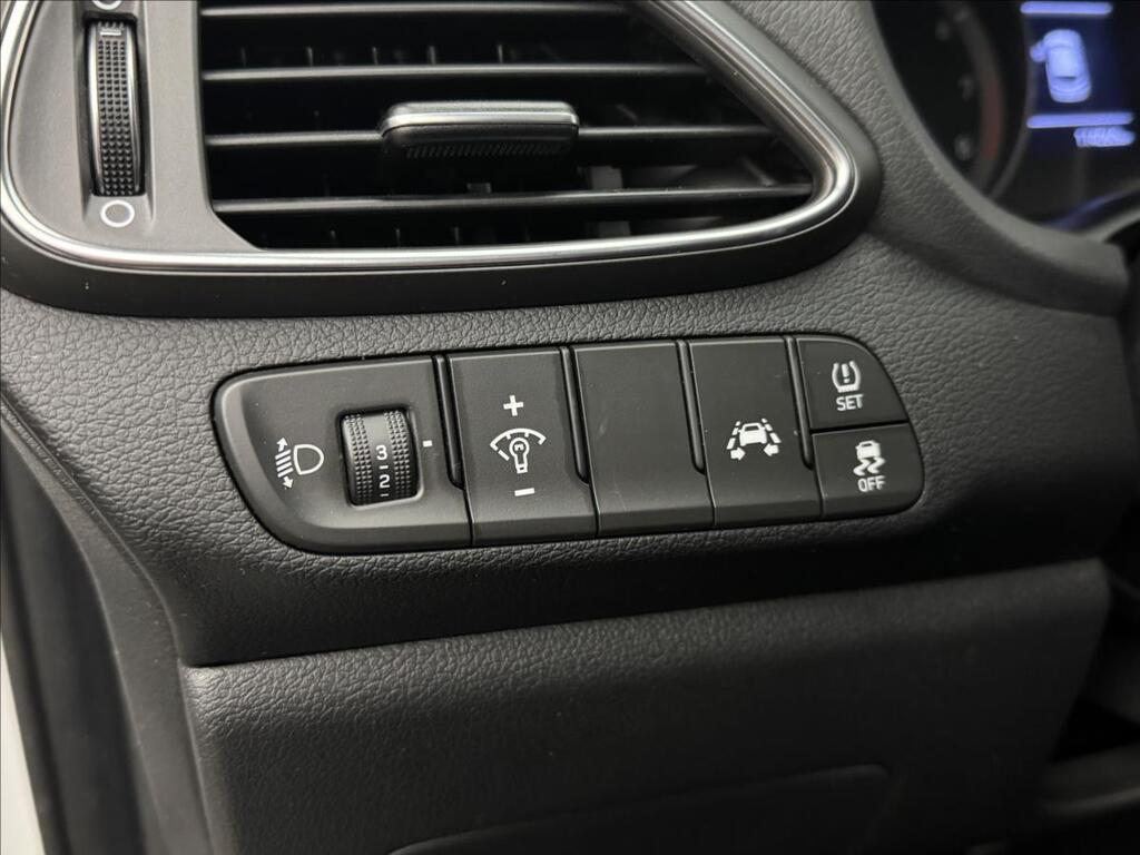 Hyundai i30 8