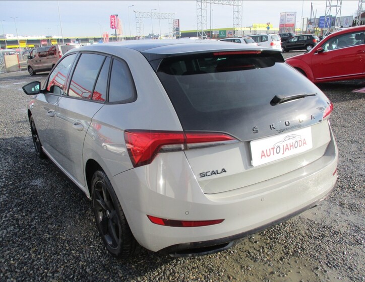 Škoda Scala 8