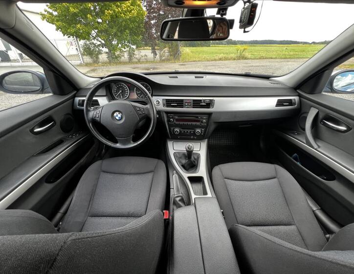 BMW Řada 3 18
