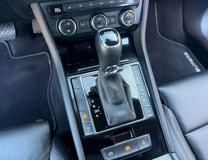 Škoda Superb 10