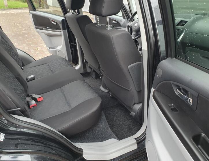 Suzuki SX4 30