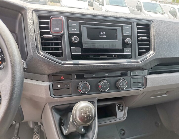 Volkswagen Crafter 9