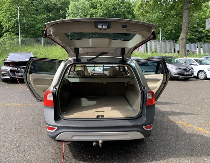 Volvo XC70 17