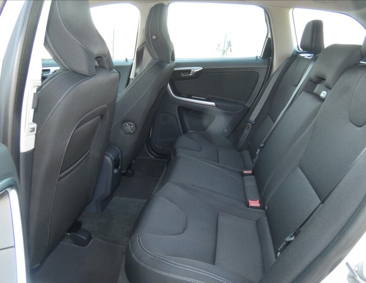 Volvo XC60 11