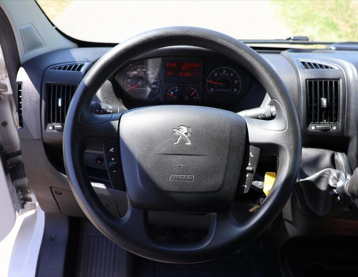 Peugeot Boxer 18