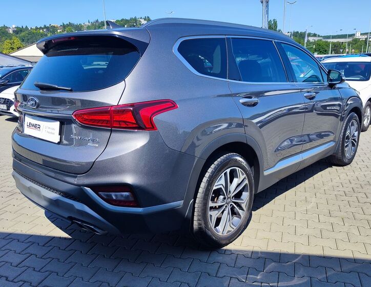 Hyundai Santa Fe 5