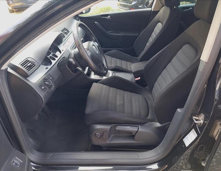 Volkswagen Passat 9