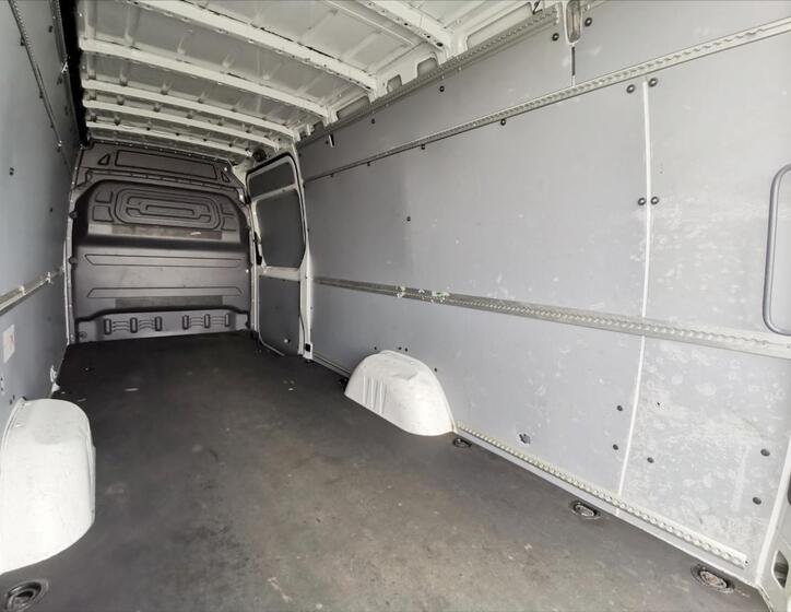 Mercedes-Benz Sprinter 16