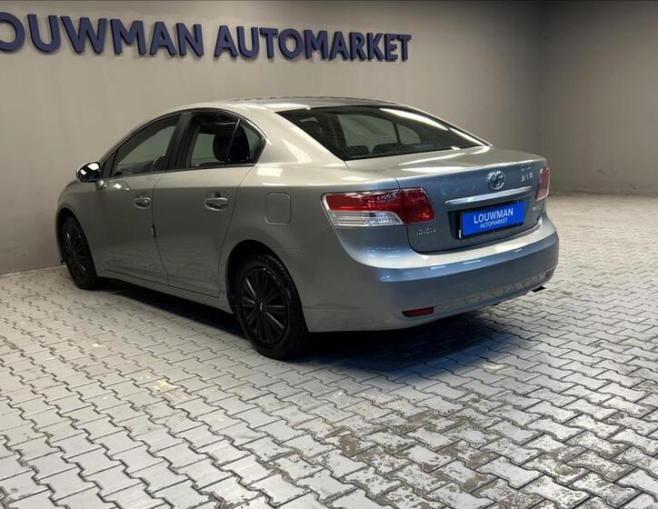 Toyota Avensis 14