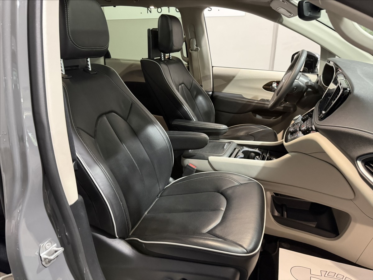 Chrysler Pacifica