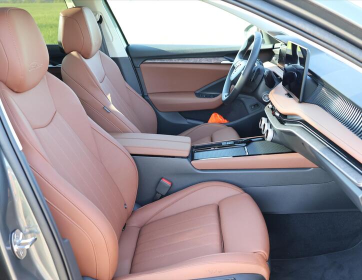 Škoda Superb 16